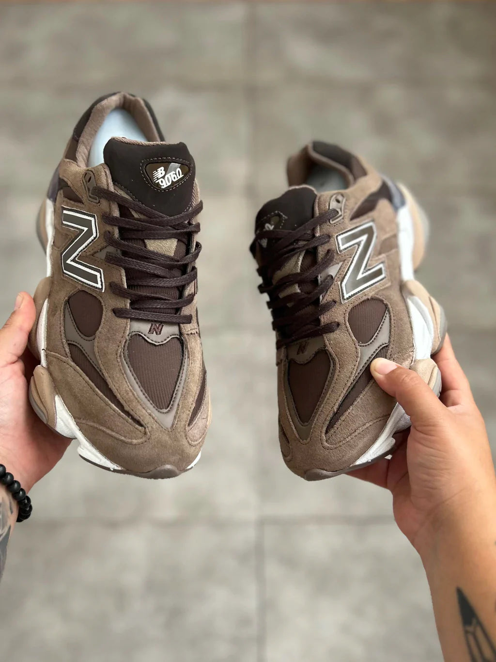 New Balance 9060 - Marrom