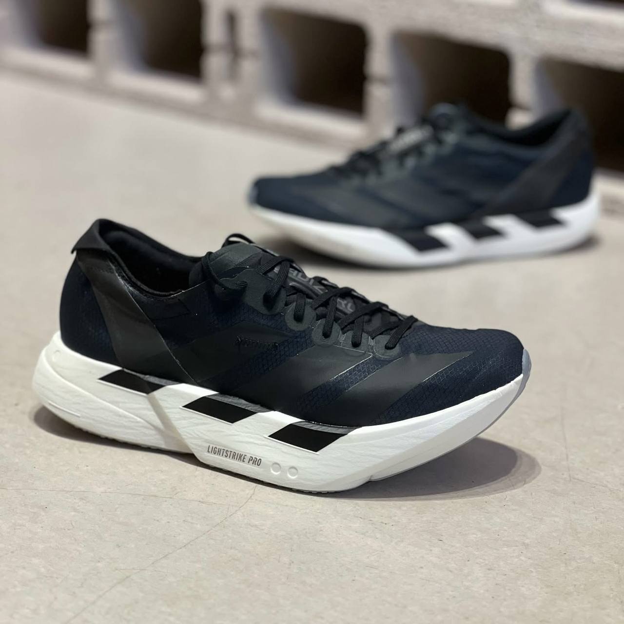 Adidas Adizero Adios Pro 4 Preto/Branco