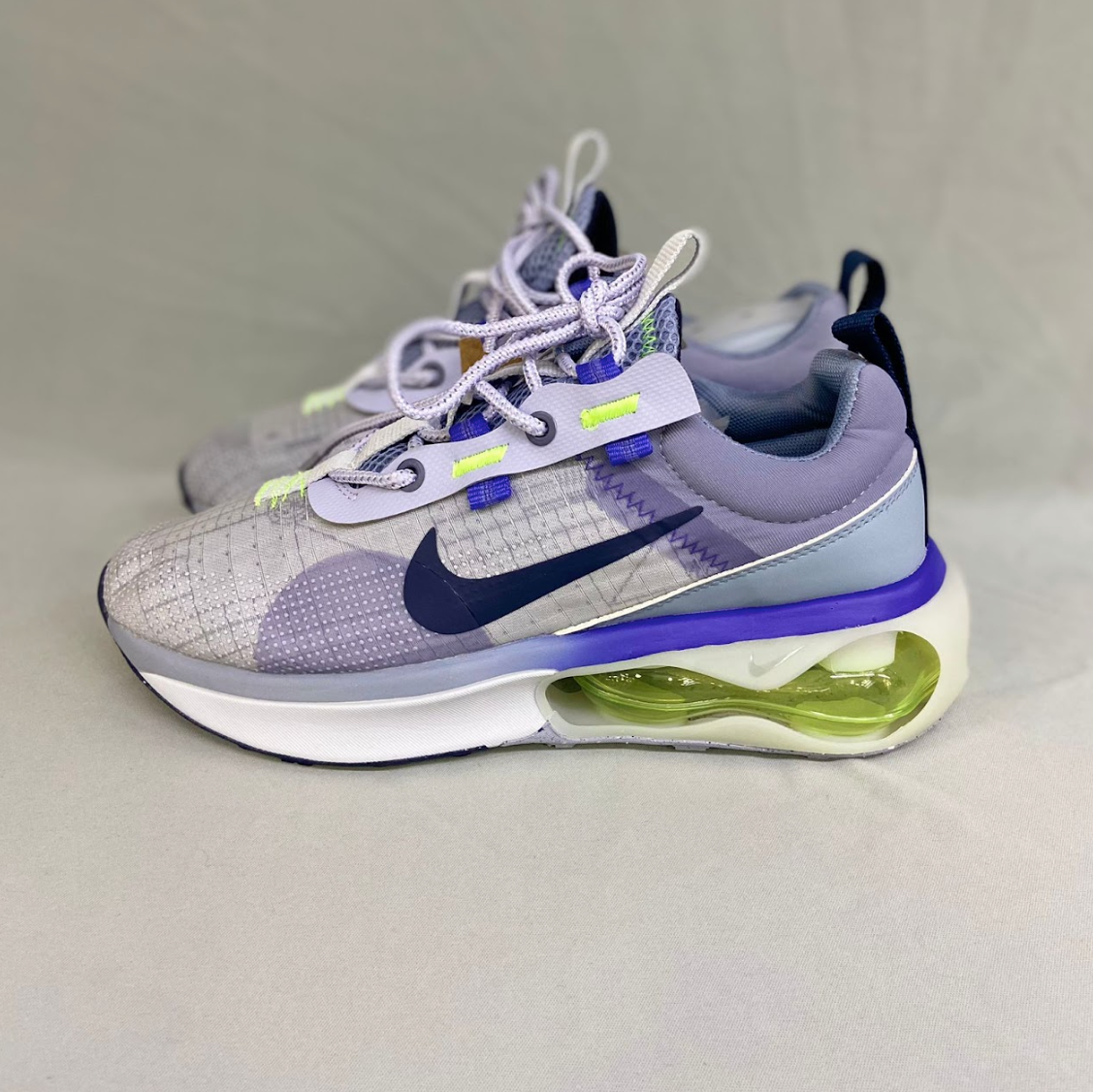 Nike Air Max 2021 - Branco e Roxo