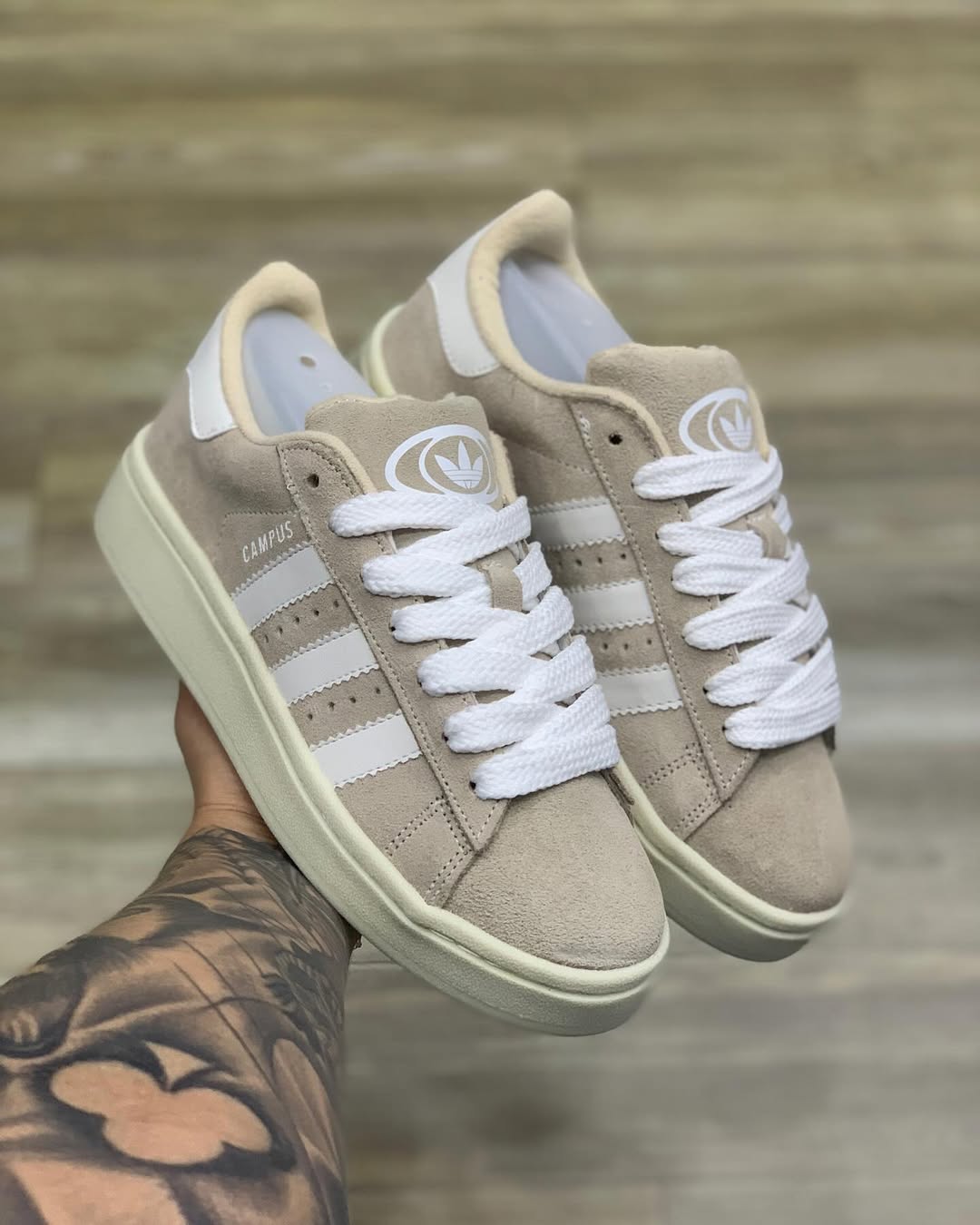 Adidas Campus - Bege com Branco