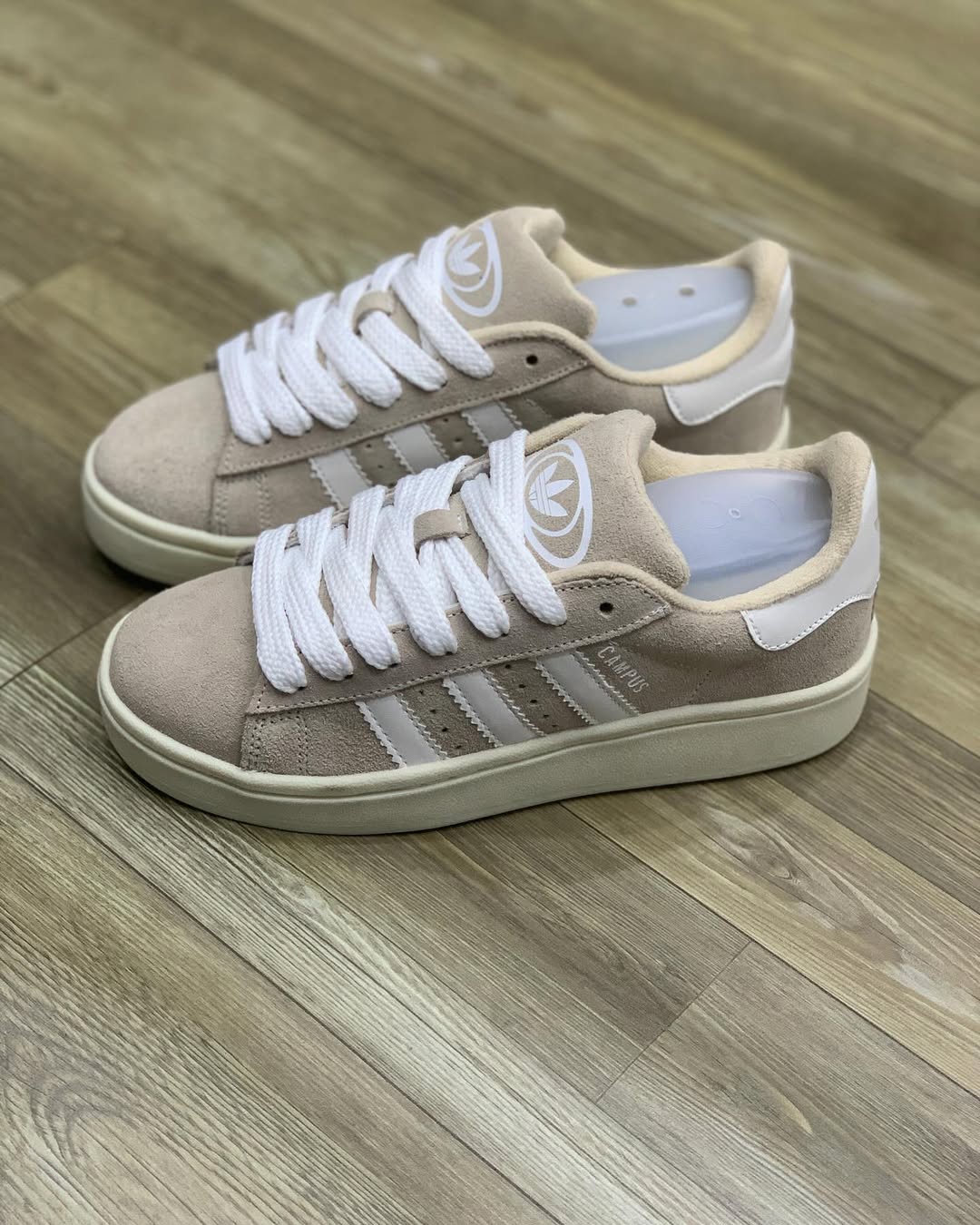 Adidas Campus - Bege com Branco