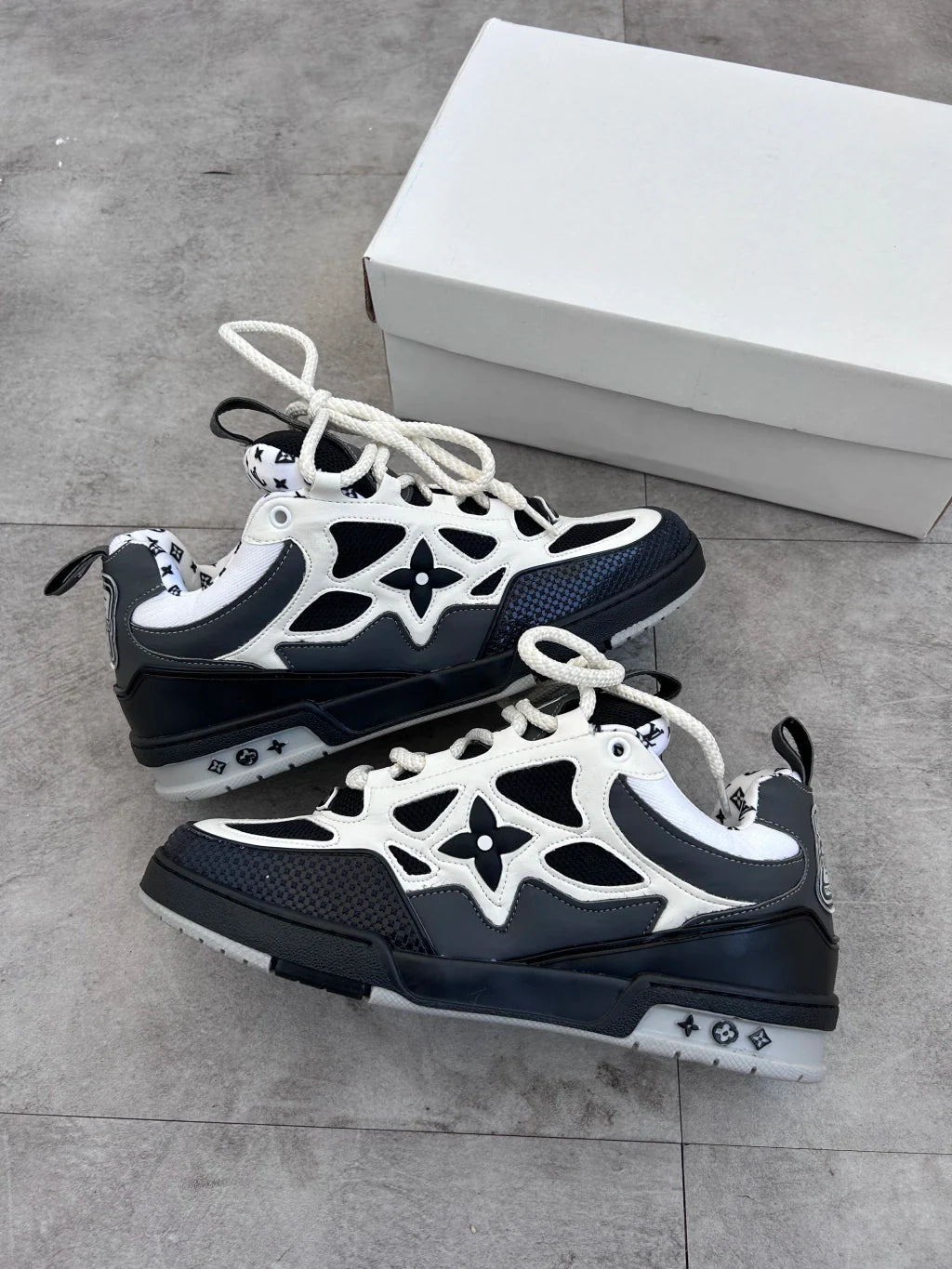 Louis Vuitton Skate - White and Black