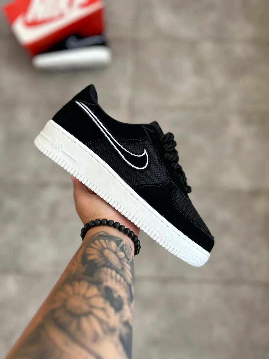 Nike Air Force 1 - Suede Preto