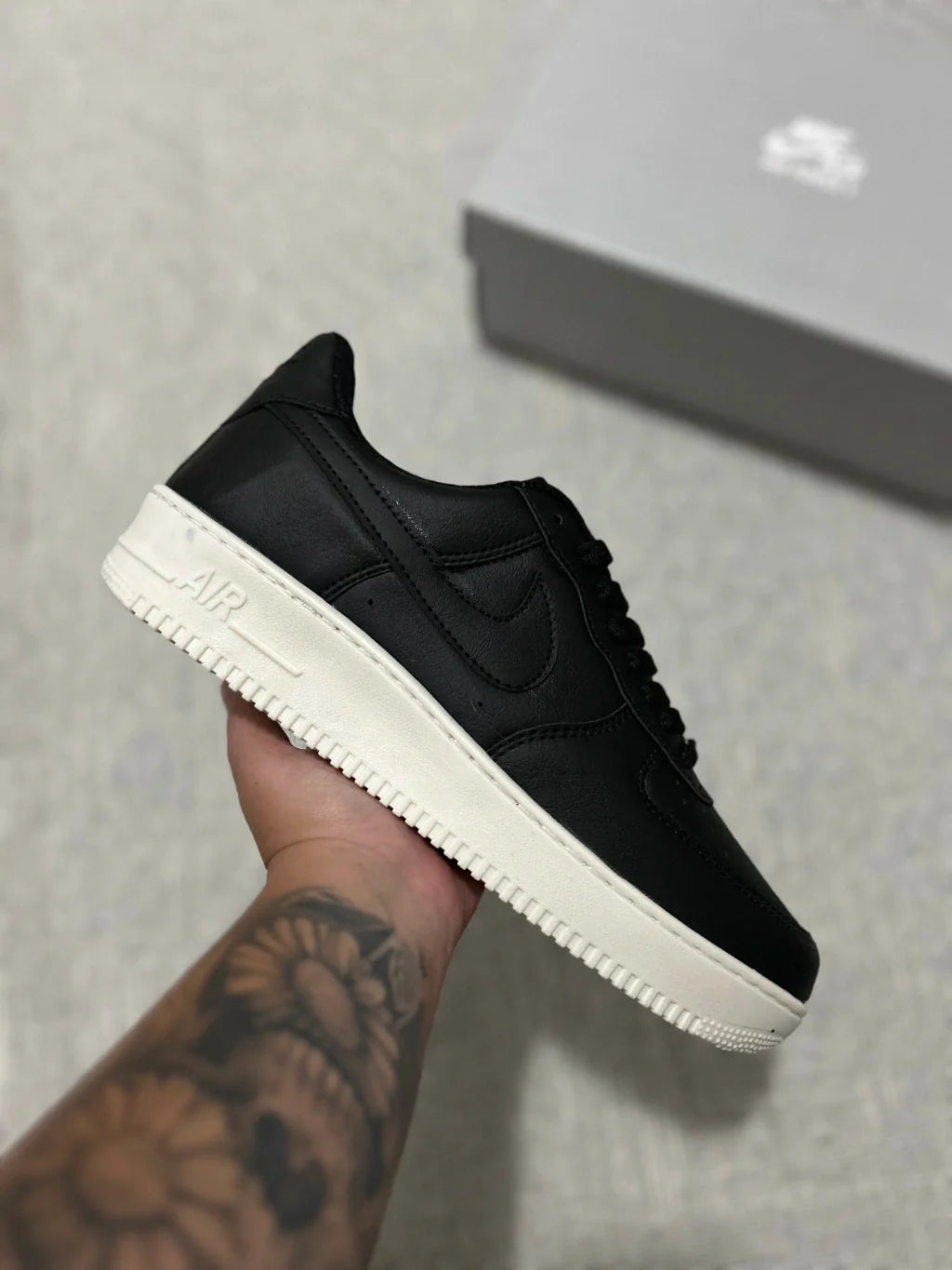 Nike Air Force 1 - Black Off-White