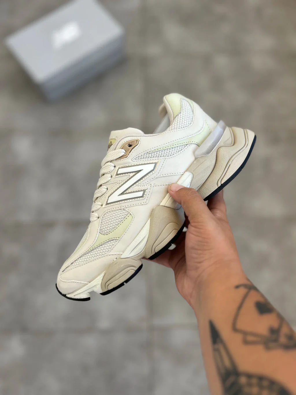 New Balance 9060 - Off White