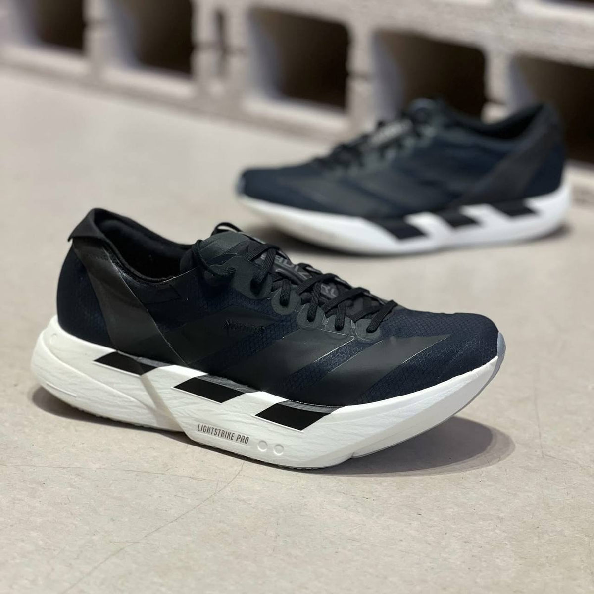 Adidas Adizero Adios Pro 4 Preto/Branco