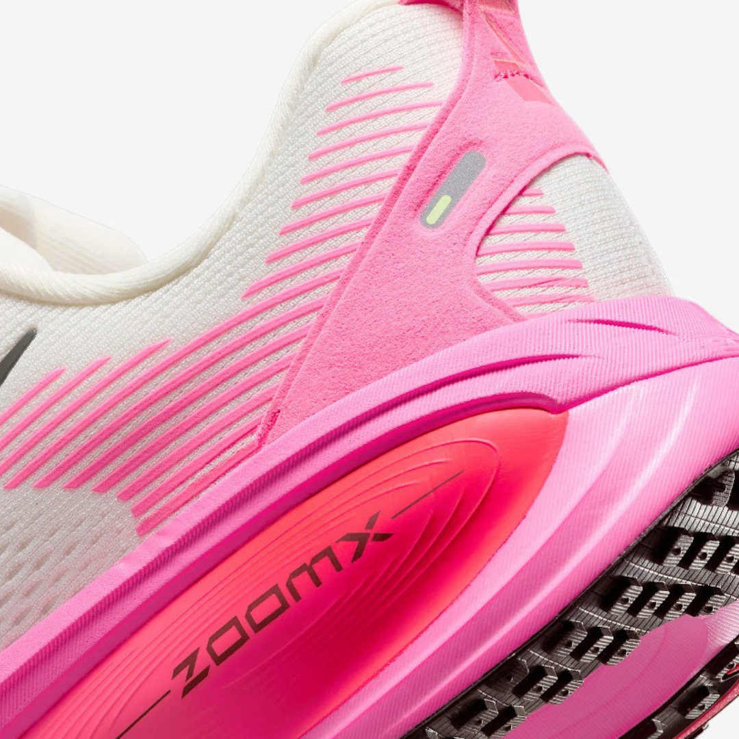 Nike Vomero 18 - Rosa/Bege