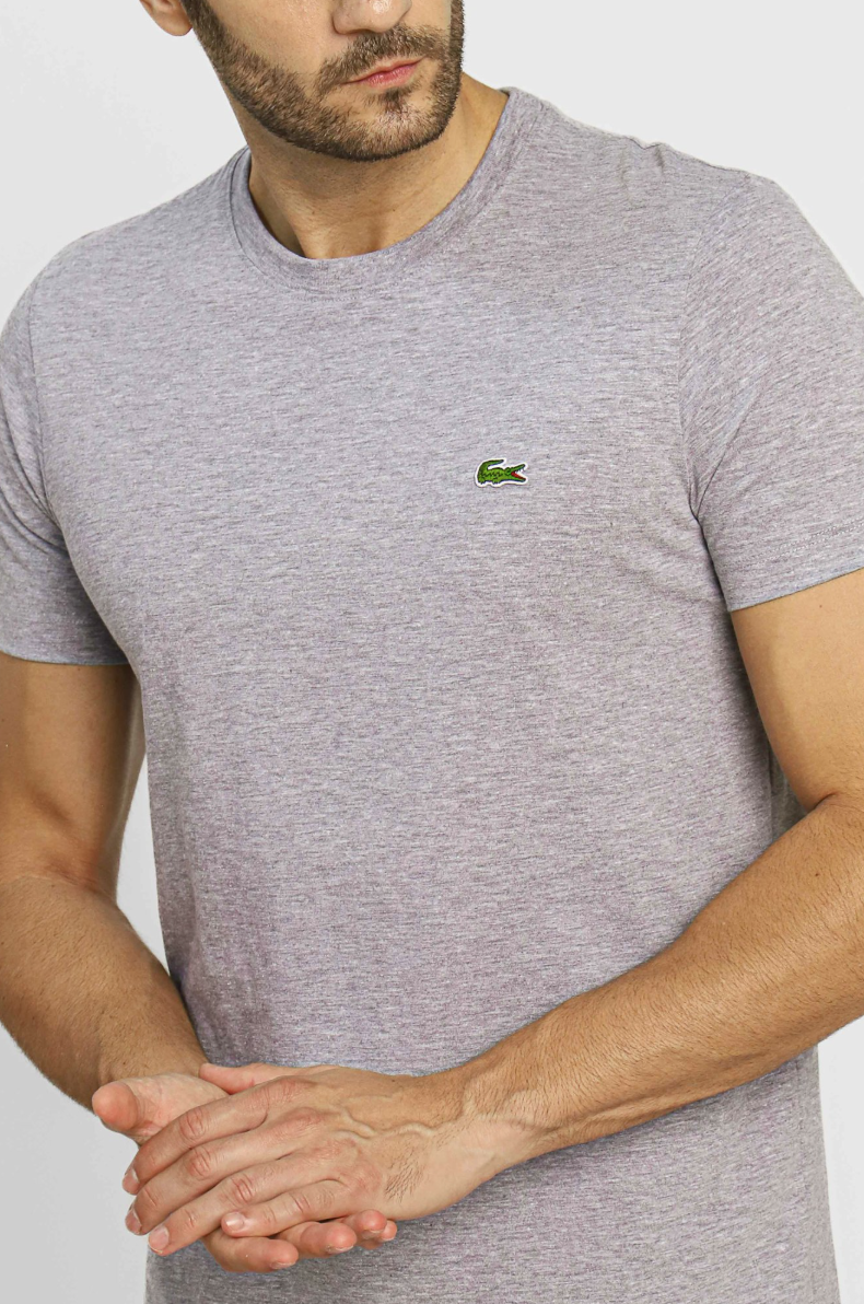 Camiseta Lacoste Básica Regular Fit Pima - Sale Cinza