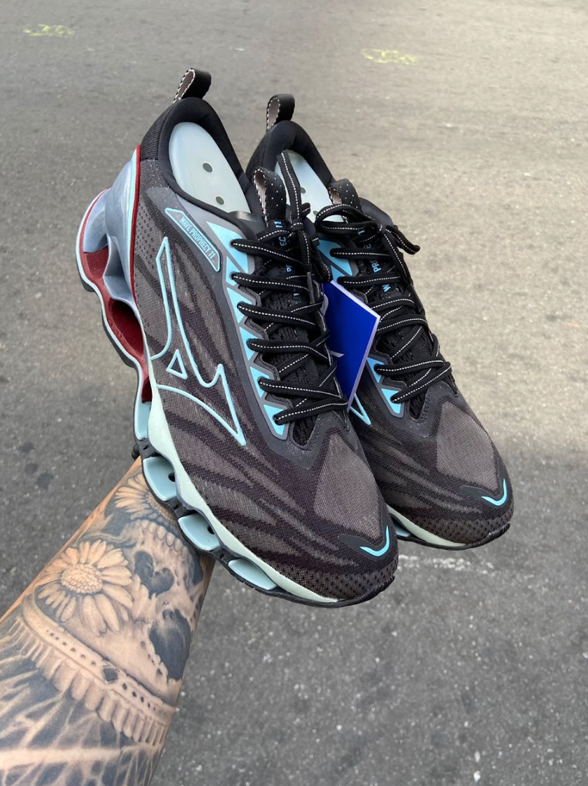Mizuno Prophecy 11 - Cinza com Azul e Vermelho