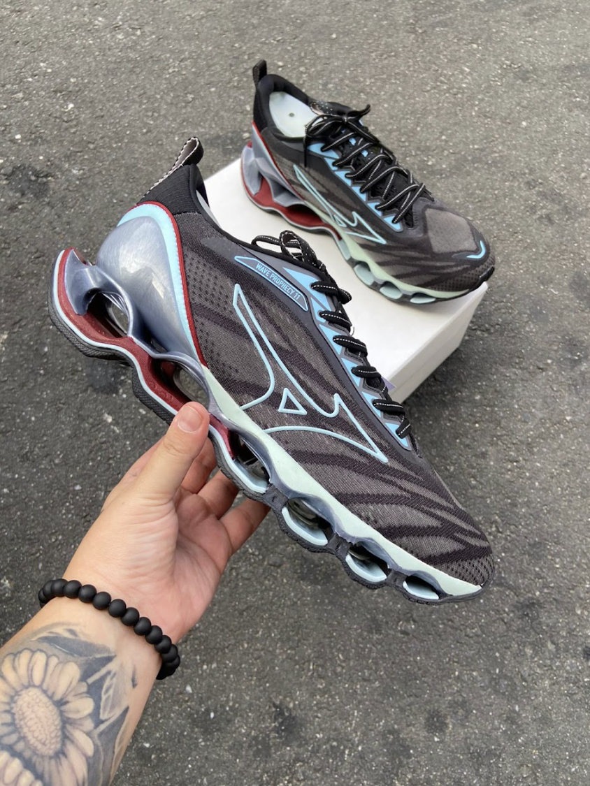 Mizuno Prophecy 11 - Cinza com Azul e Vermelho