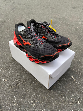 Mizuno Prophecy 11 S - Preto e Vermelho