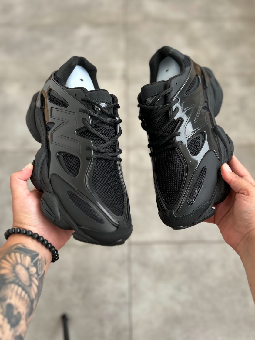 New Balance 9060 - Navy Black