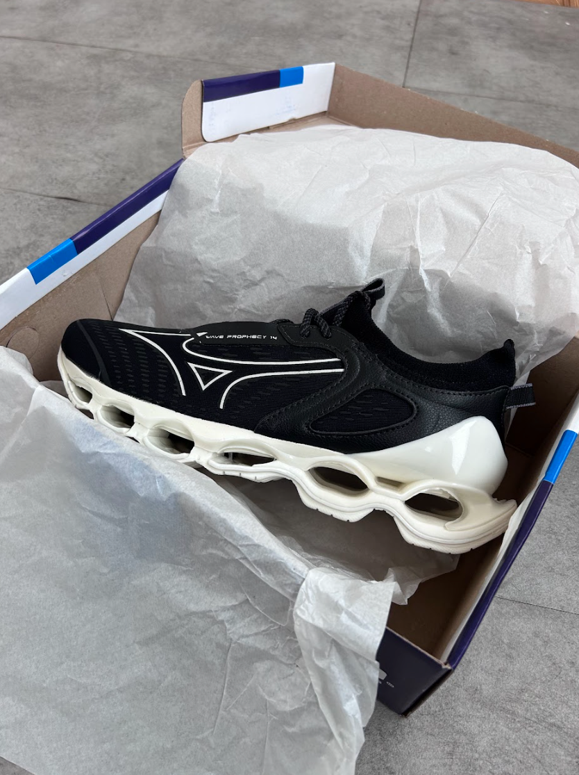 Mizuno Prophecy 14 - Preto com Branco