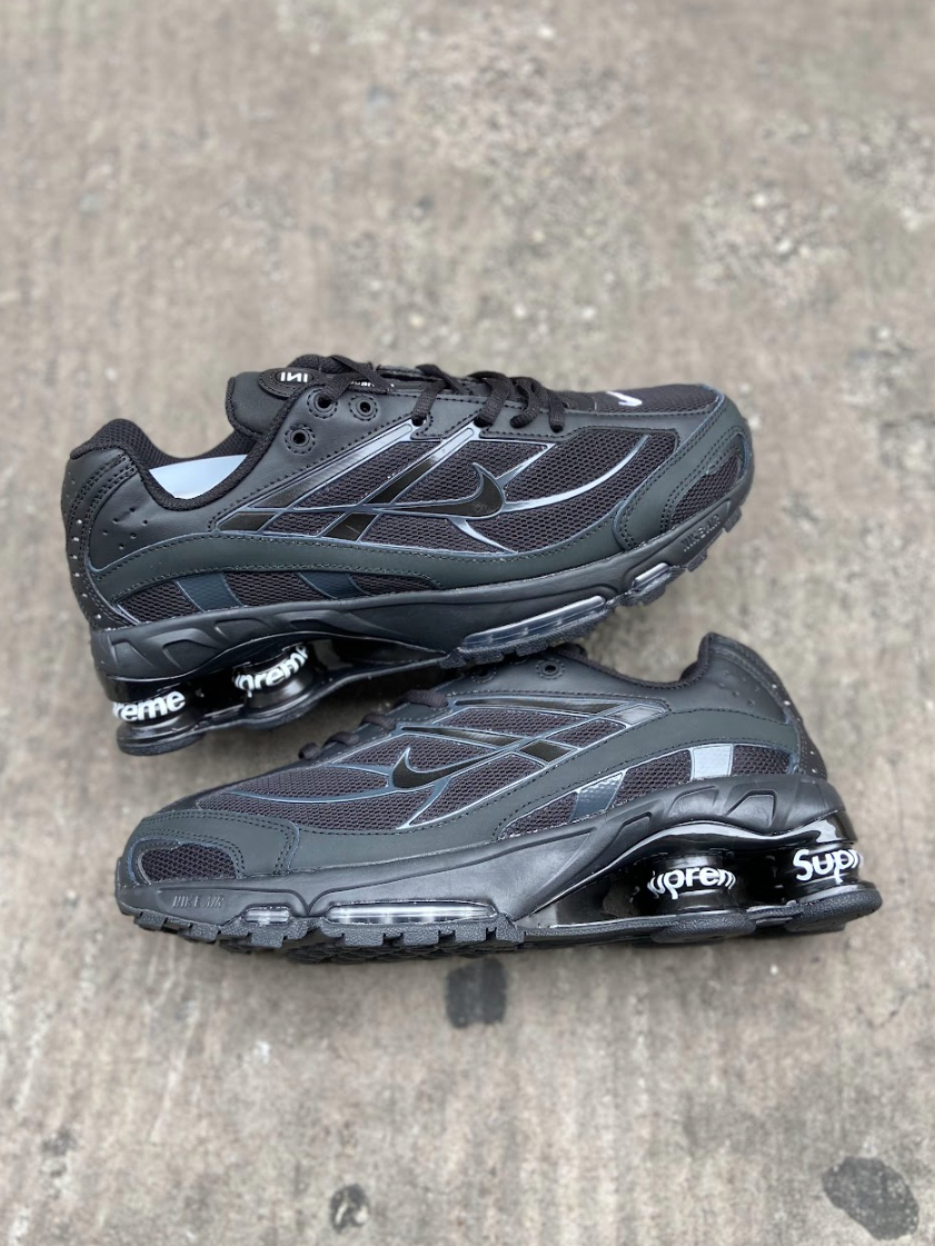 Nike Shox R2 Supreme - Preto